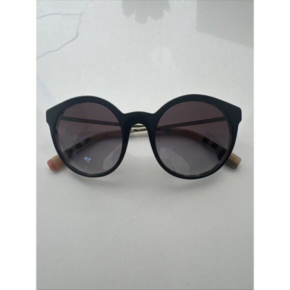 Burberry BE4296 Designer Sunglasses Black Grey Gradient Plaid main image 5